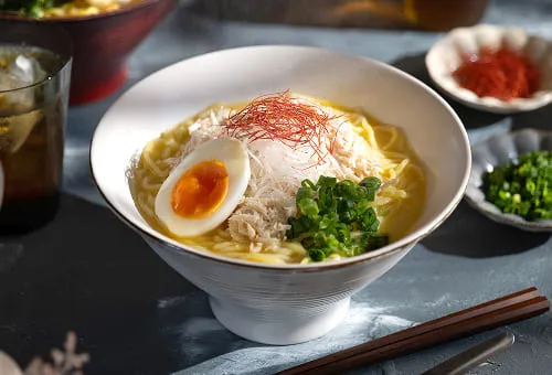 本鶏だしの白湯麺